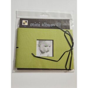 DCWV MINI ALBUM GREEN MINI‎ ALBUM W/ TIE 12 PAGES~GREEN~5x7 ALBUM~NEW